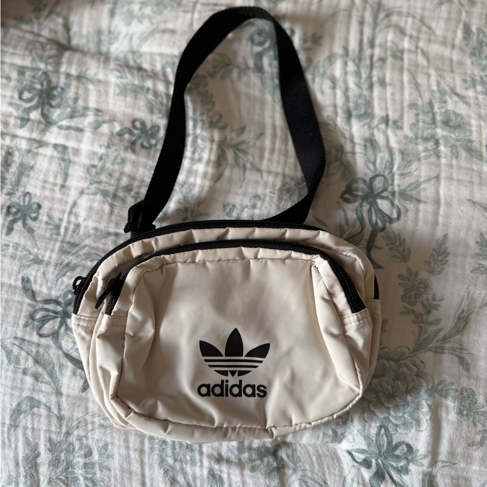 Adidas Originals White/off White Waist Fanny Pack - Belt Bag - Fanny Pack